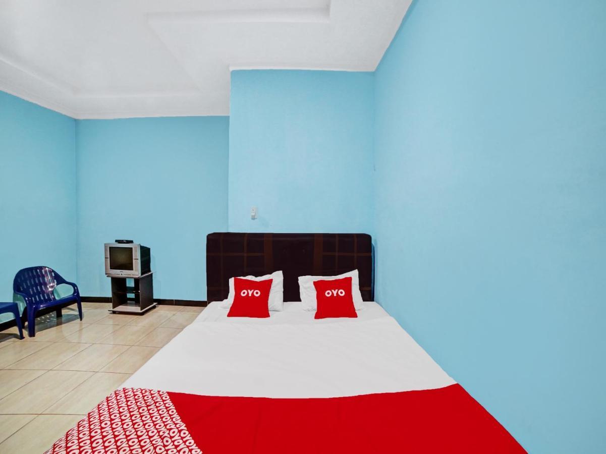 Oyo 90509 Nadia Hotel Пематангсиантар Экстерьер фото